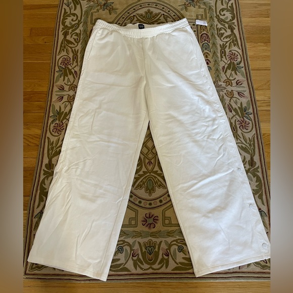 White Wide Leg GAP Sweatpants, XL - Picture 1 of 10